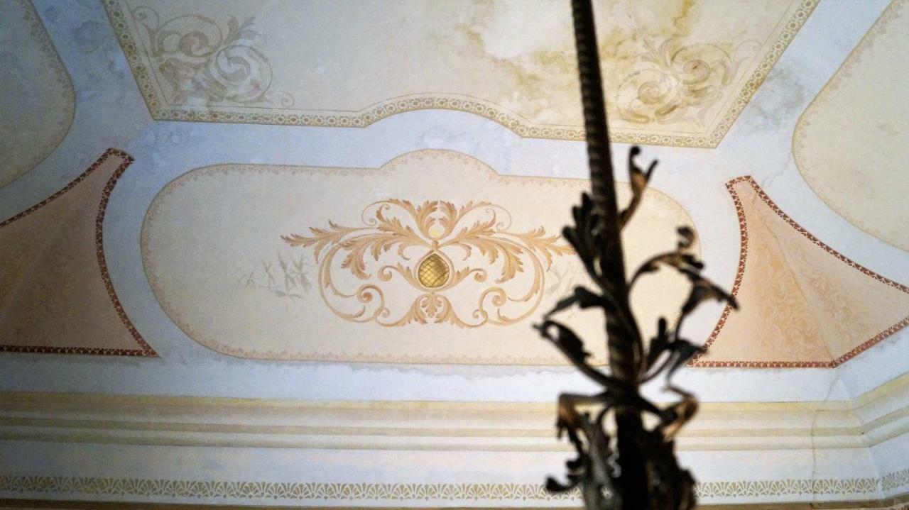 Historical Vvm Couette-café 2*